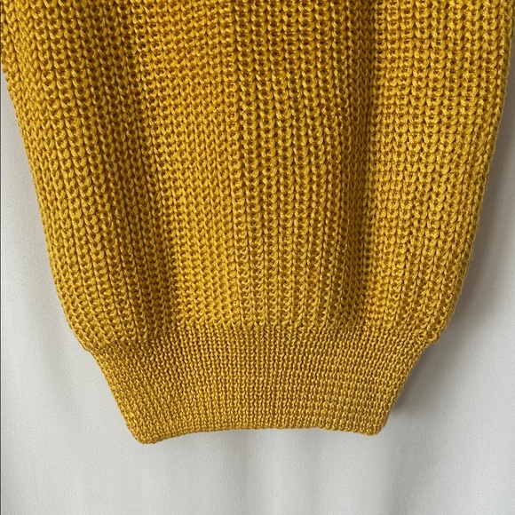 Christian Dior Auth Mustard Yellow Knit Cap Sleeve Sweater Top **Size S**🌻🌻 - Picture 4 of 5